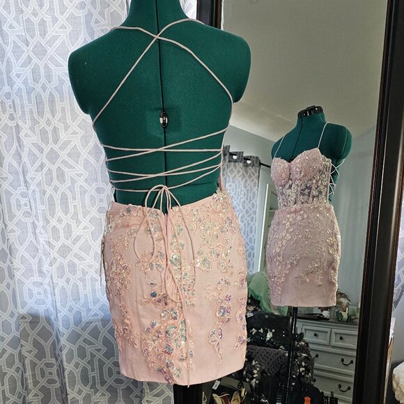 Stacees Dresses & Skirts - Stacee Embroidered Formal Gown – NWT – Size 0 / 32